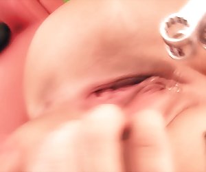 Penetrasi vagina ekstrim! membentang peehole vagina! cameltoe