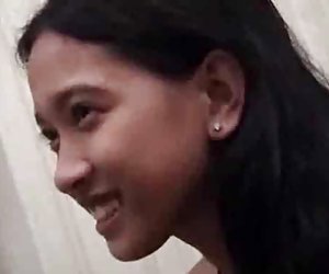 Perawan Asia kehilangan itu semua pada video dengan besar cumshot